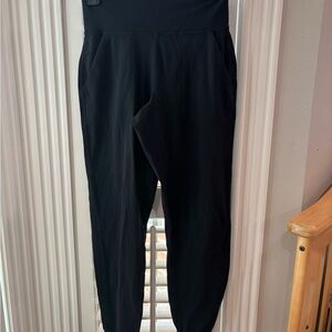 Lulu black joggers